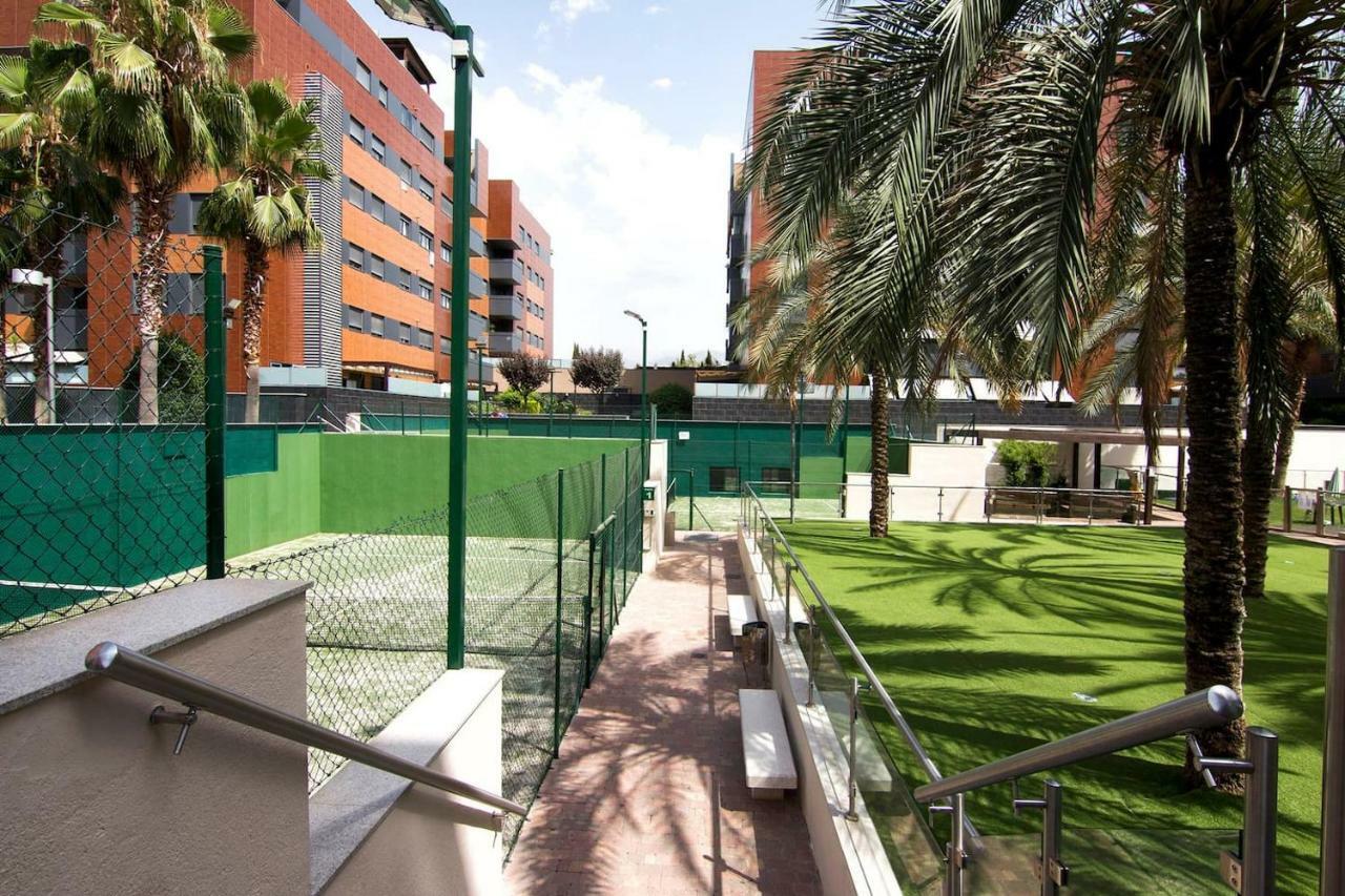 Apartamento Forum-Ciencias Con Piscina, Gym & Parking グラナダ エクステリア 写真