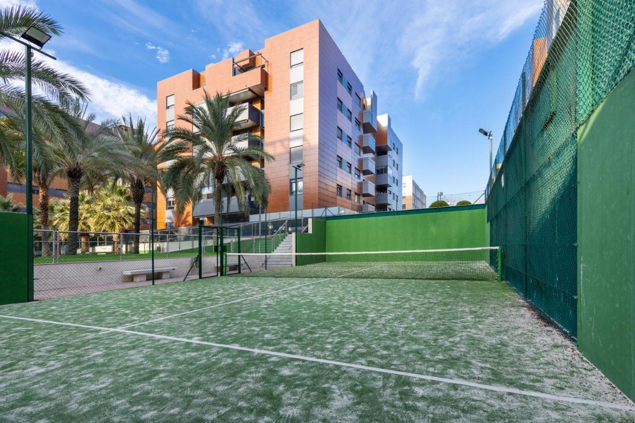 Apartamento Forum-Ciencias Con Piscina, Gym & Parking グラナダ エクステリア 写真