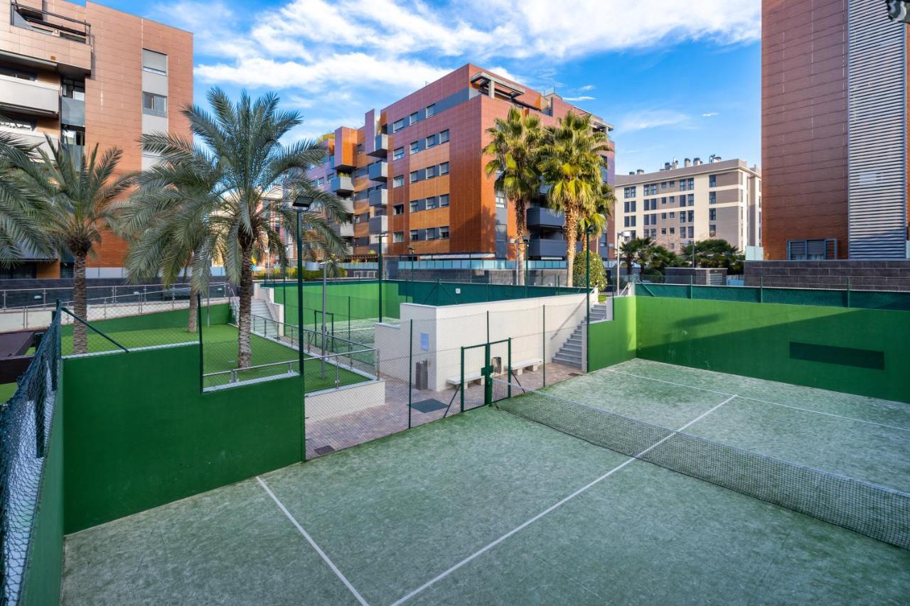 Apartamento Forum-Ciencias Con Piscina, Gym & Parking グラナダ エクステリア 写真